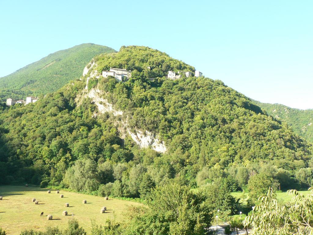 세레토디스폴레토 Agriturismo Casale La Palombara 빌라 외부 사진